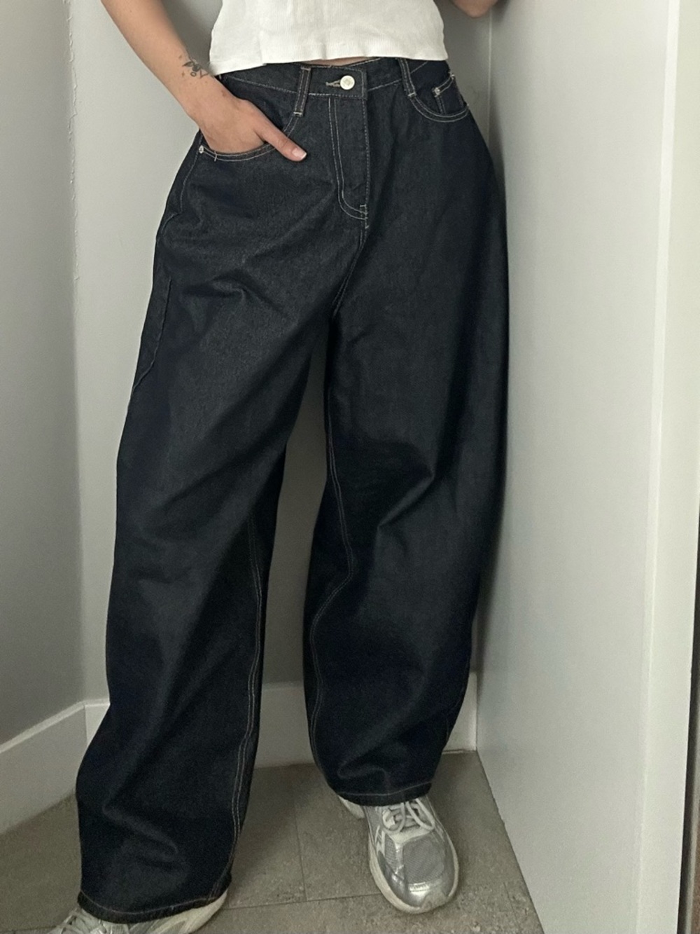 LEWKIN Korean Relaxed Wide-Leg Women's Jeans